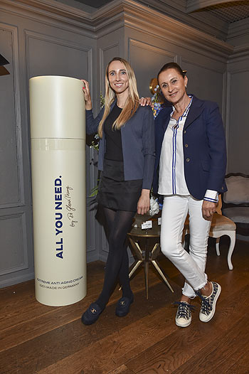 Dr. Gloria Mang und Sybille Mang &bdquo;All you need by Dr. Gloria Mang&ldquo; Launch ihrer Kosmetikserie im K&auml;fer Restaurant in M&uuml;nchen am 06.05.2024 / Foto: BrauerPhotos / Goran Nitschke